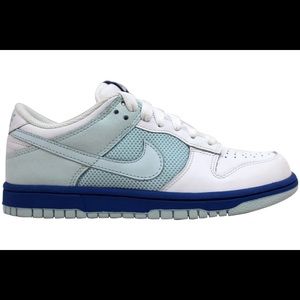Nike Dunk Low
White/Glacier Blue-Varsity Royal 2008